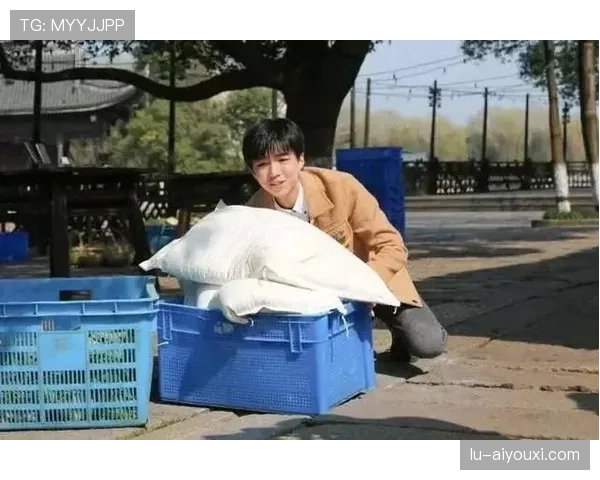 廖秋云训练完顺手拎走两袋米，这饭量谁顶得住