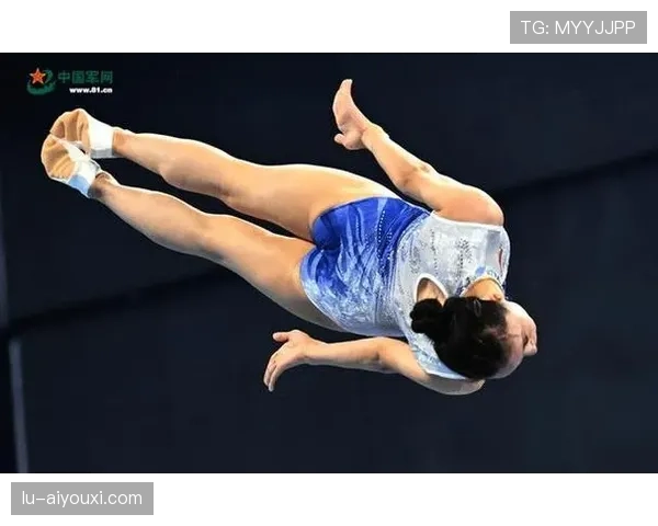 朱雪莹训练完顺手拎了块金牌回家，这日常谁懂啊