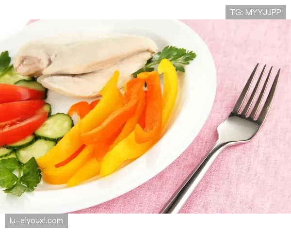 萨卡家的冰箱里只有水煮鸡胸肉和蛋白粉？